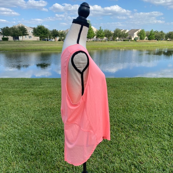 Neon Pink Split Back Detail Workout Tank XXL - Picture 2 of 4